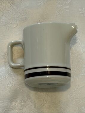 Orbit Stoneware Creamer 221, Brown, Servingware, JAPAN